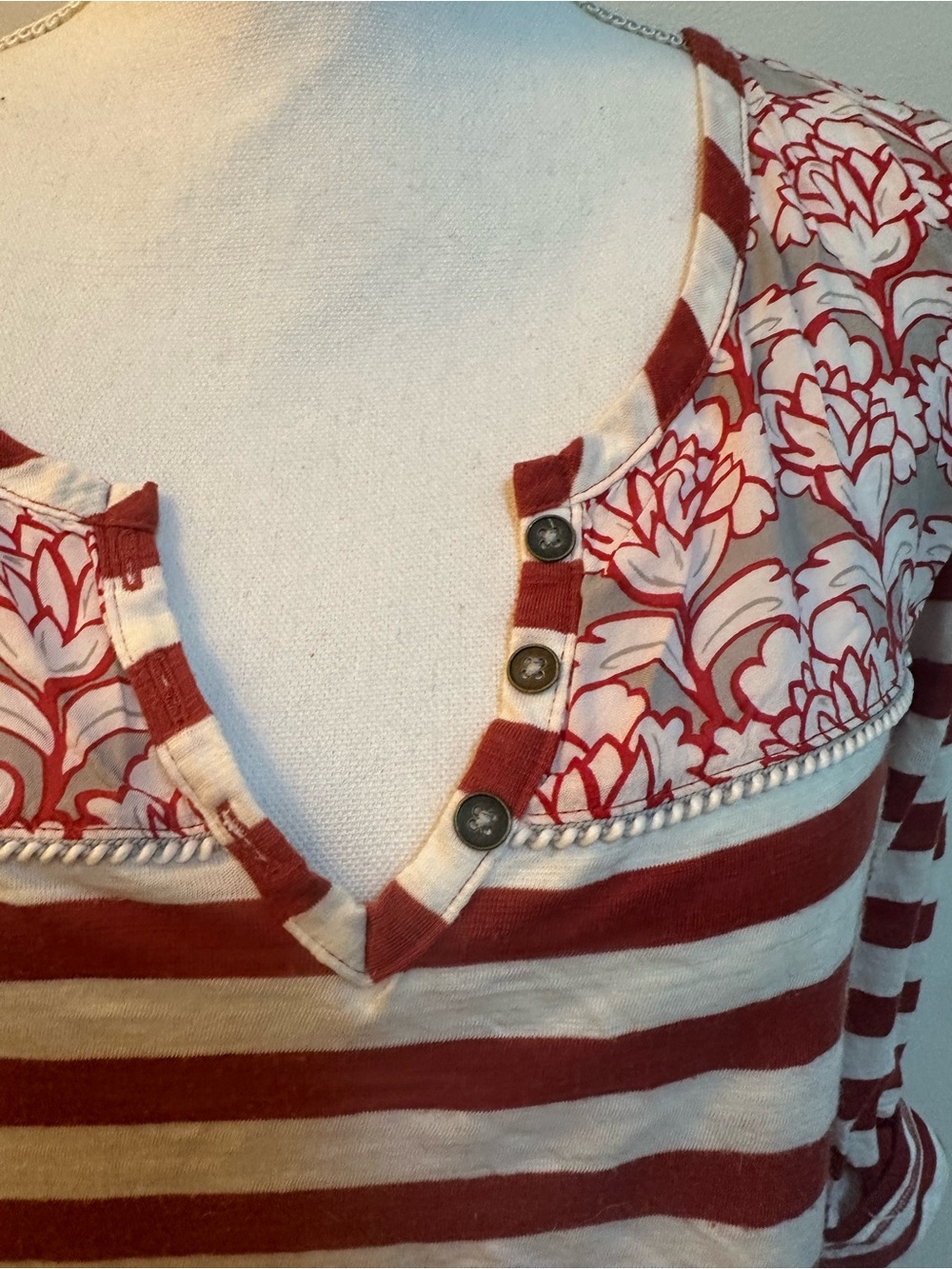 Anthropologie Postage Stanp Henley Tee in red/white stripe Xl EUC - Picture 3 of 12